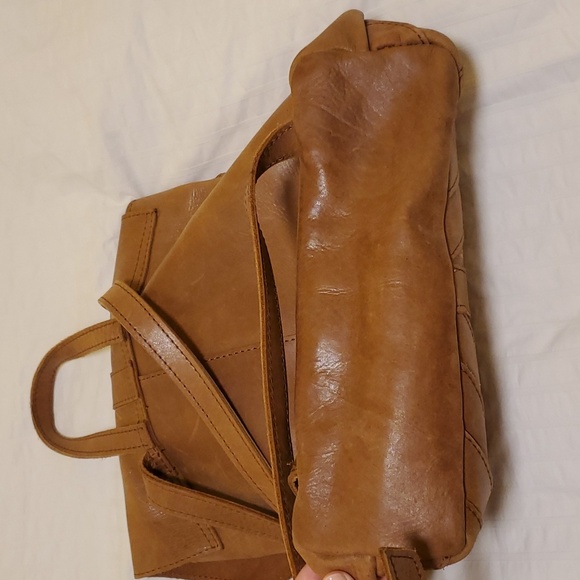 Magnolia brown leather backpack bought it at the Silos - Picture 6 of 12